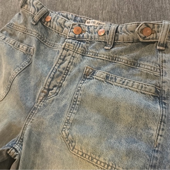 We The Free Wide Leg Raw Hem Denim Sz 29 Free People (waist measures 32”) Adjust - Picture 2 of 9